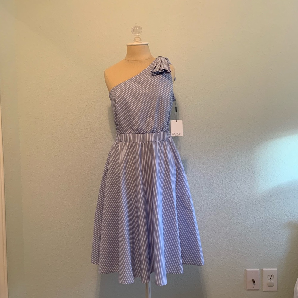 Size 6 Calvin Klein One Shoulder Dress (NWT)